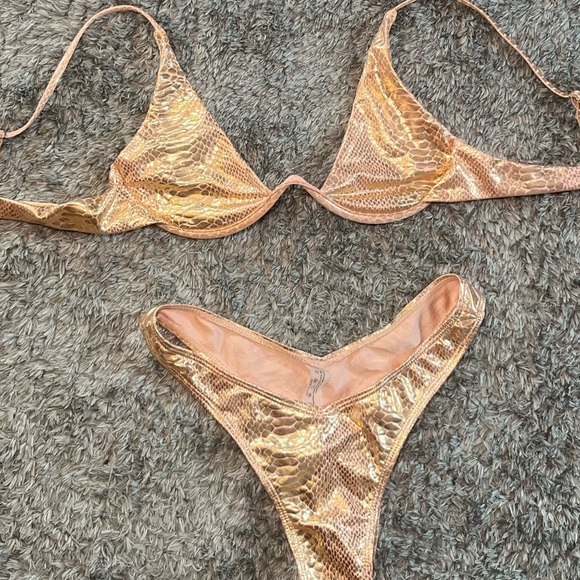 Bikini Set Gold Metallic - Picture 3 of 3